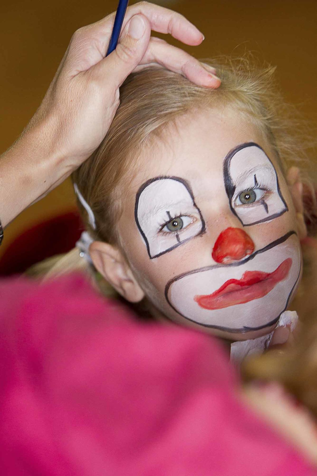 Maquillage au club enfant du camping
